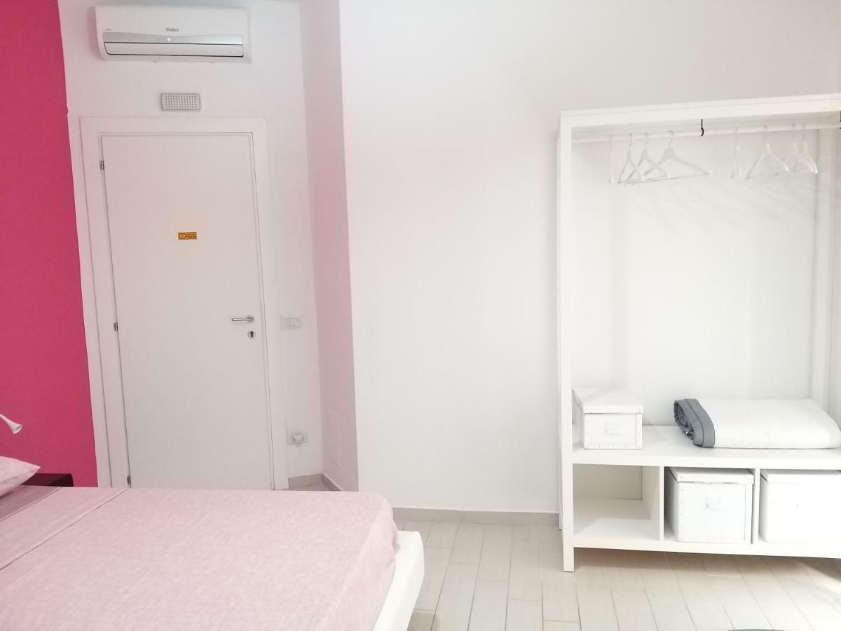 Vomerooms Nápoly Kültér fotó